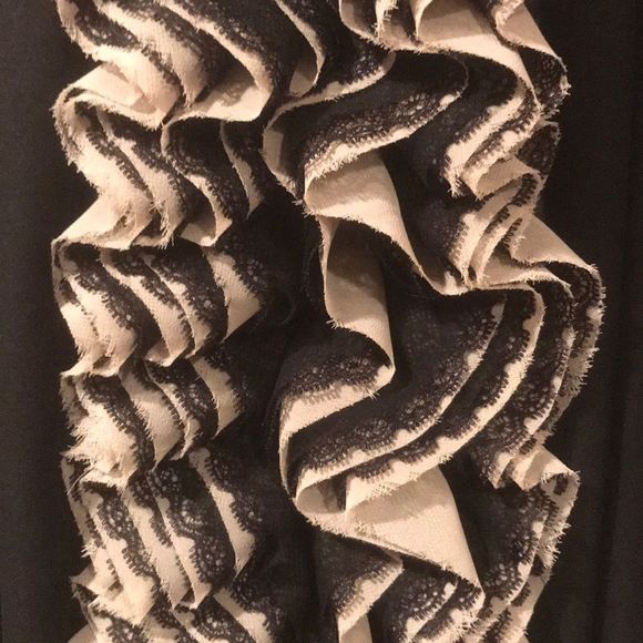 ROBERT RODRIGUEZ Ruffle Front Peplum Blouse - Picture 7 of 10